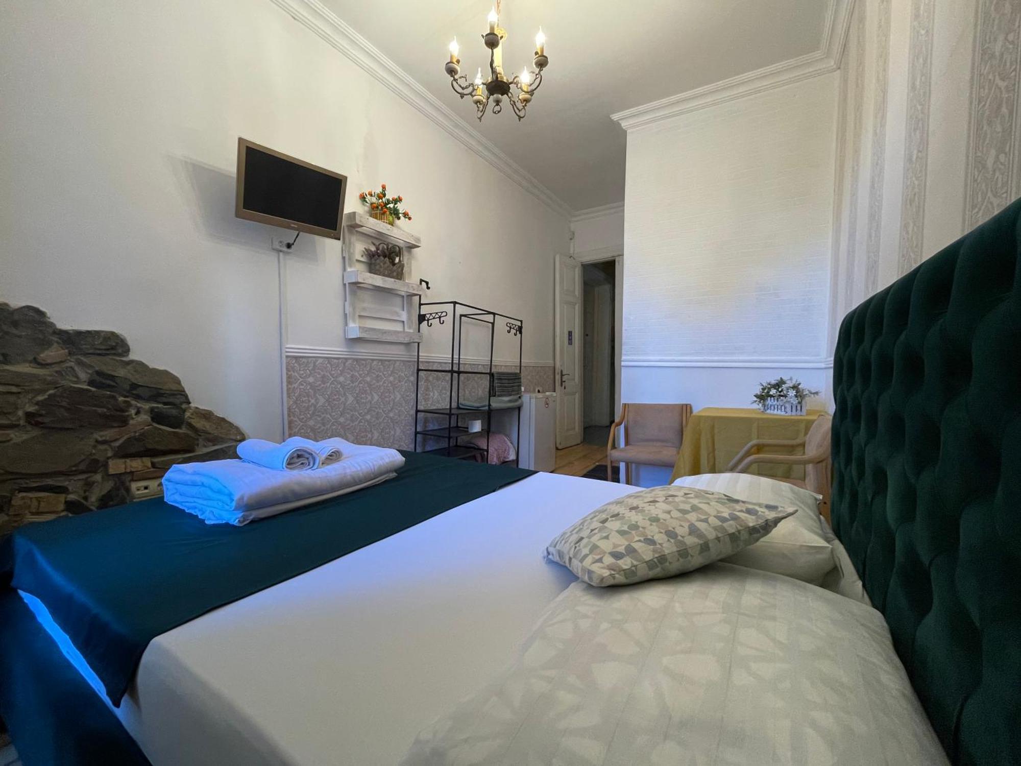 Wine O'Clock Hotel Tbilisi ภายนอก รูปภาพ